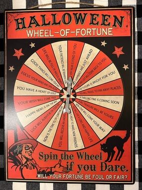 NWT MICHAEL’S METAL HALLOWEEN FORTUNE SPINNER SIGN.